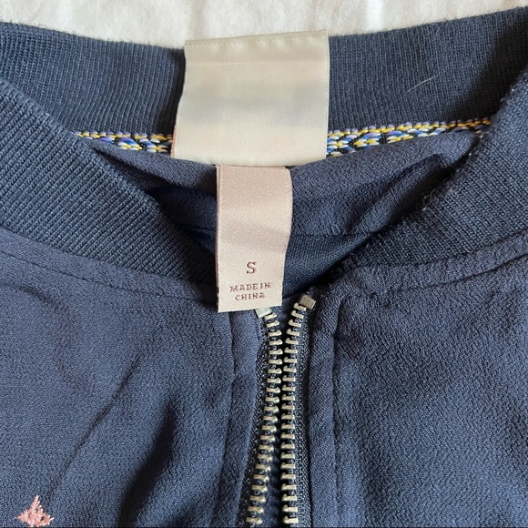 Jacket - Picture 5 of 6